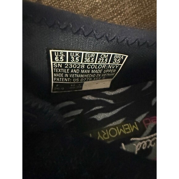 NWT Women's Skechers Blue Relaxed Fit Air Cooled Memory Foam Shoes Size 6.5 - Picture 4 of 9